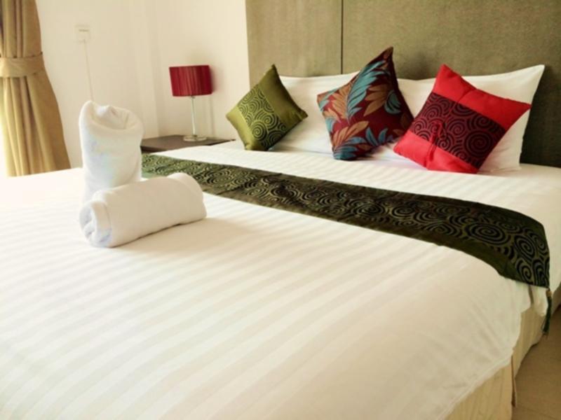 Bgw Phuket Hostel Patong Exterior photo