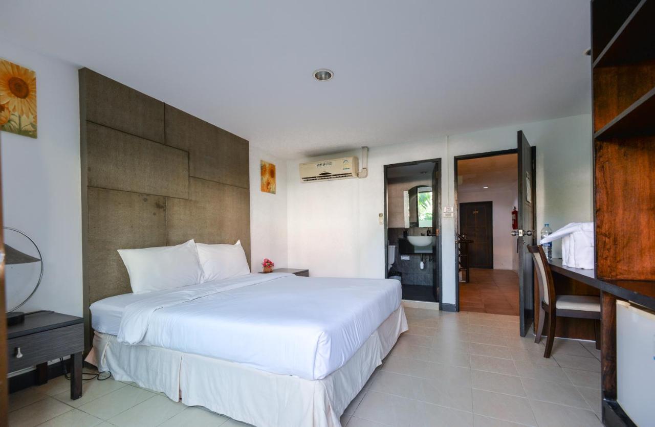 Bgw Phuket Hostel Patong Exterior photo